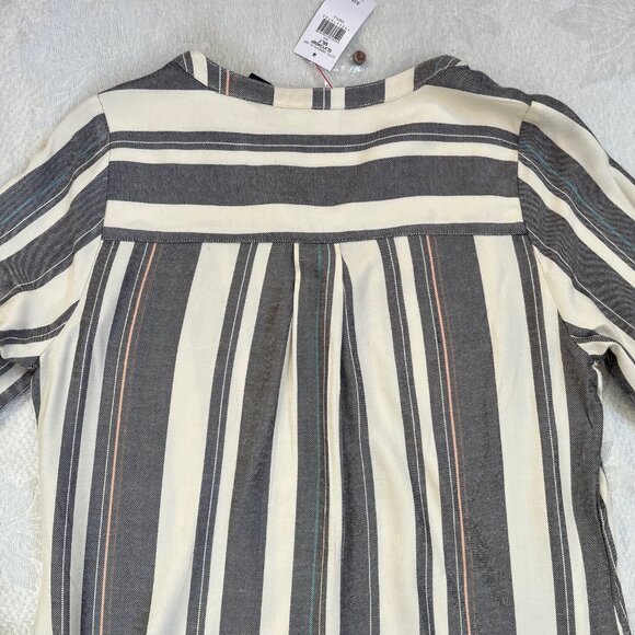 Daytrip from Buckle Henley Long Sleeve Striped Long Shirt - Picture 7 of 15